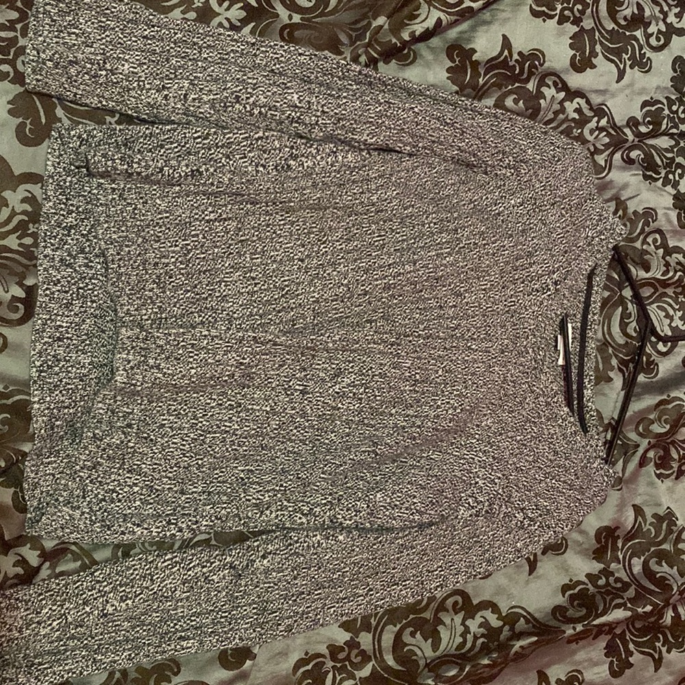 I am selling a shirt like sweater from Croft&Barrow
